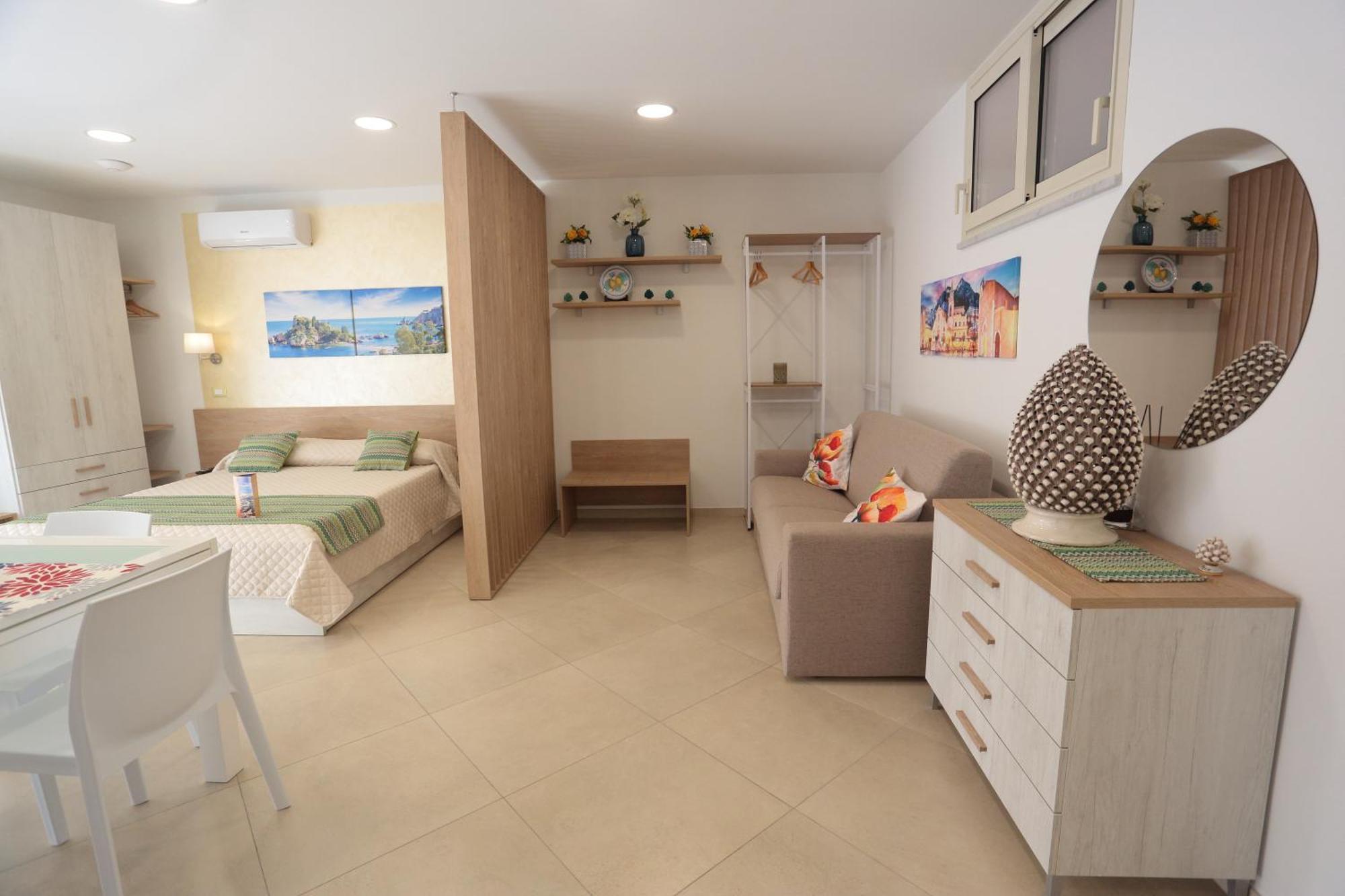 Theos Holidays Apartments جيارديني ناكسوس المظهر الخارجي الصورة