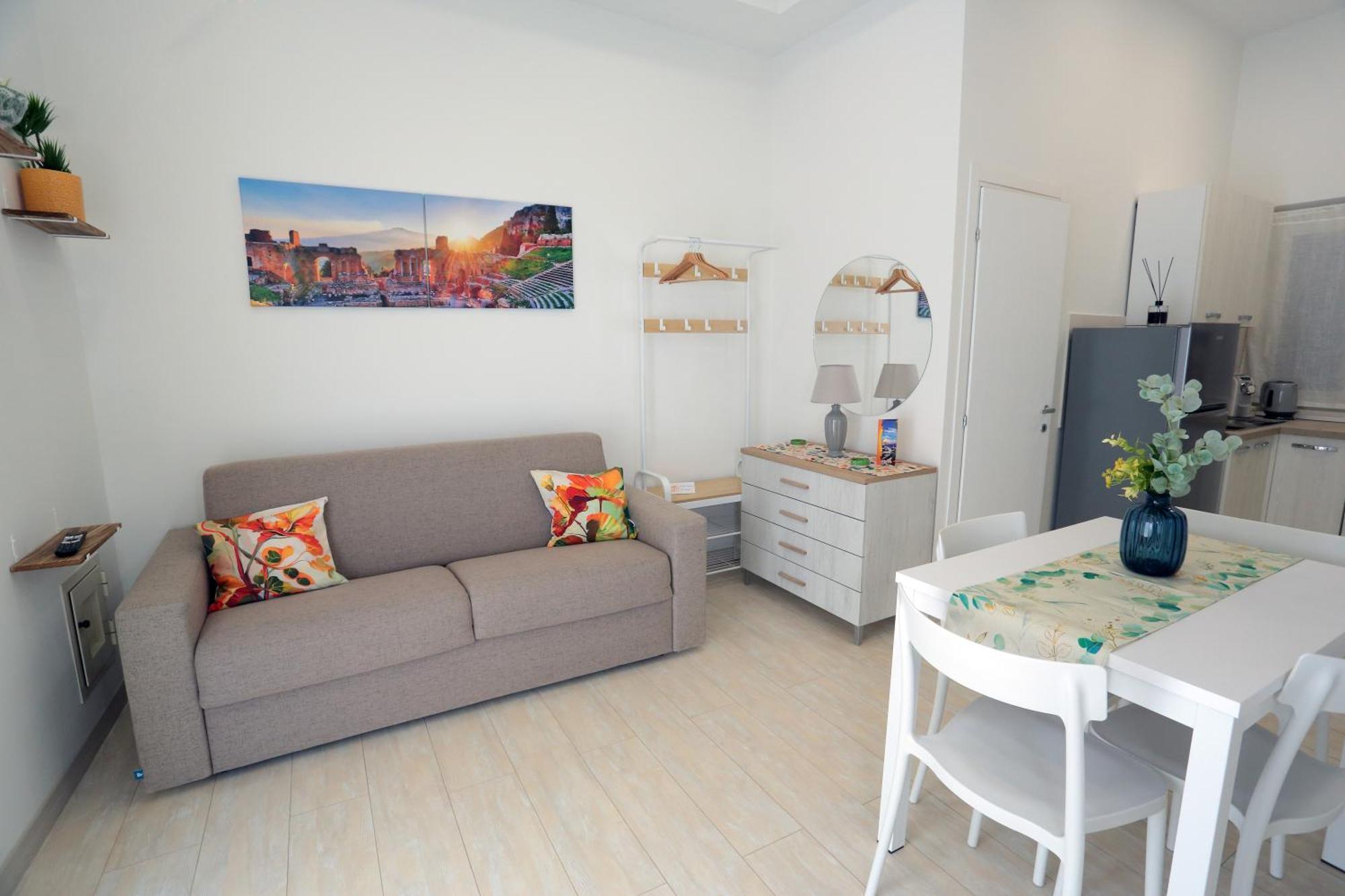 Theos Holidays Apartments جيارديني ناكسوس المظهر الخارجي الصورة