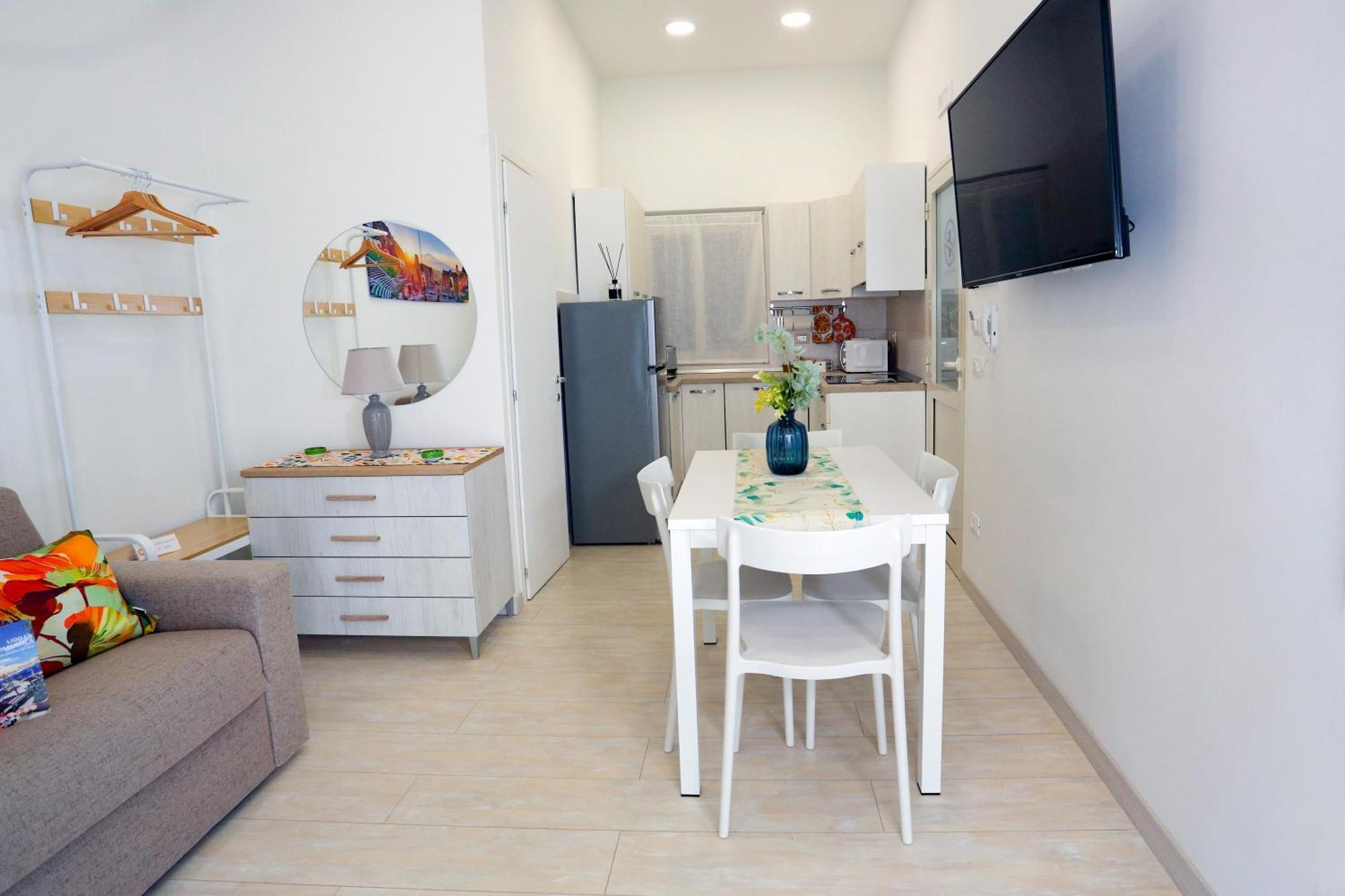Theos Holidays Apartments جيارديني ناكسوس المظهر الخارجي الصورة